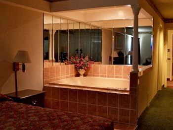 Horizon Inn Avenel Dış mekan fotoğraf